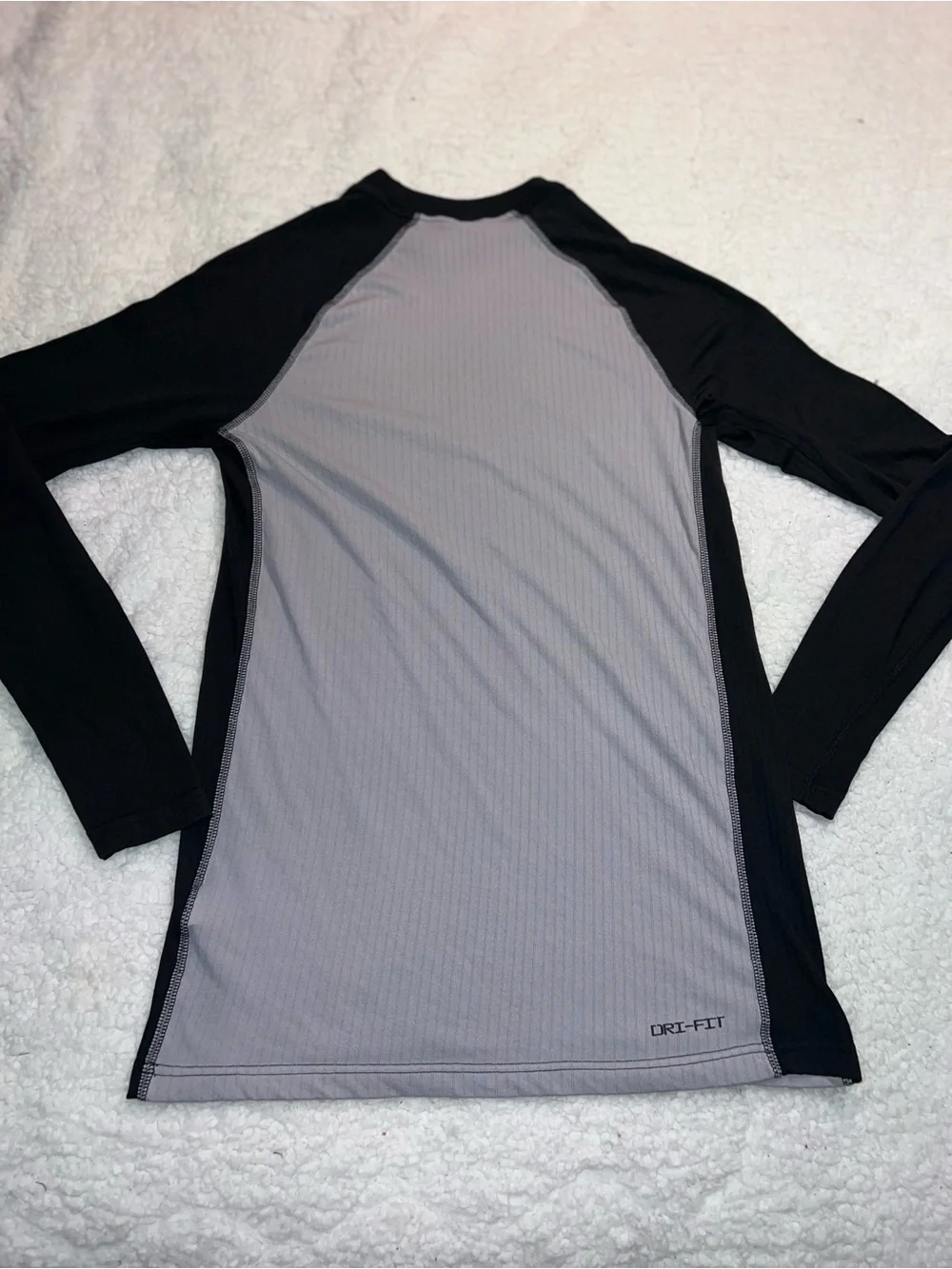 Nike Men’s Long-Sleeve Rash Guard - Gray & Black
